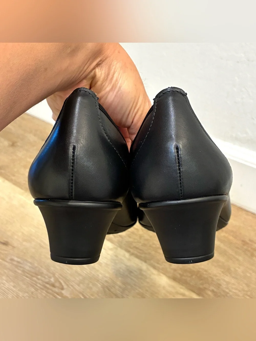 SAS milano pumps